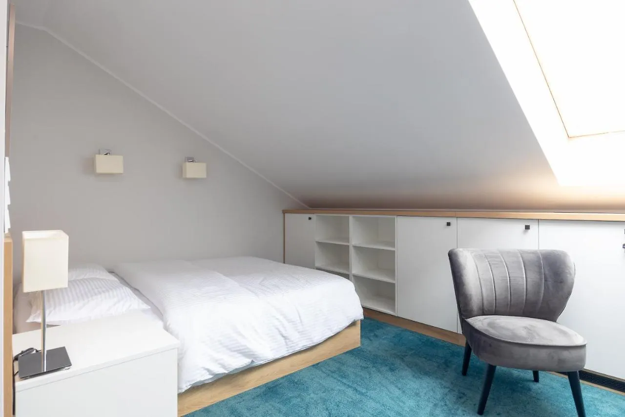 Aparthotel Esencja Warszawy Nowy Swiat Varsó